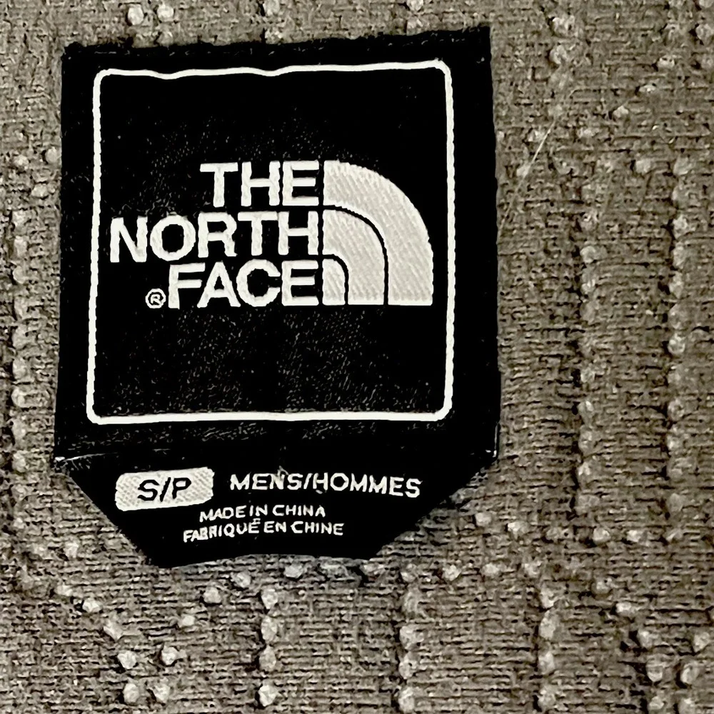 The North Face Men's Small Gray Full Zip Jacket Outdoor Hiking Light Coat